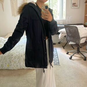 LIKE NEW: LEVI’S WINTER JACKET